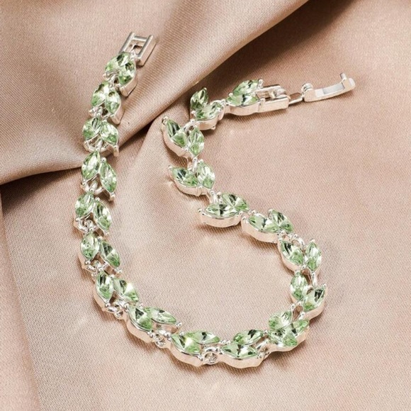 Peridot Leaf Tennis Bracelet - Picture 2 of 7